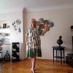 KREM YEŞİL VALE MİDİ BOY KISA KOLLU ELBİSE